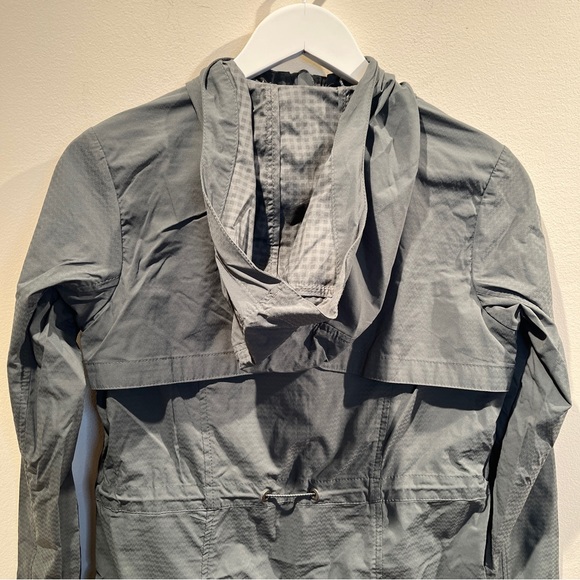 ATHLETA Rain Coat Overcloud Hooded Jacket XXS NEW - Picture 6 of 9